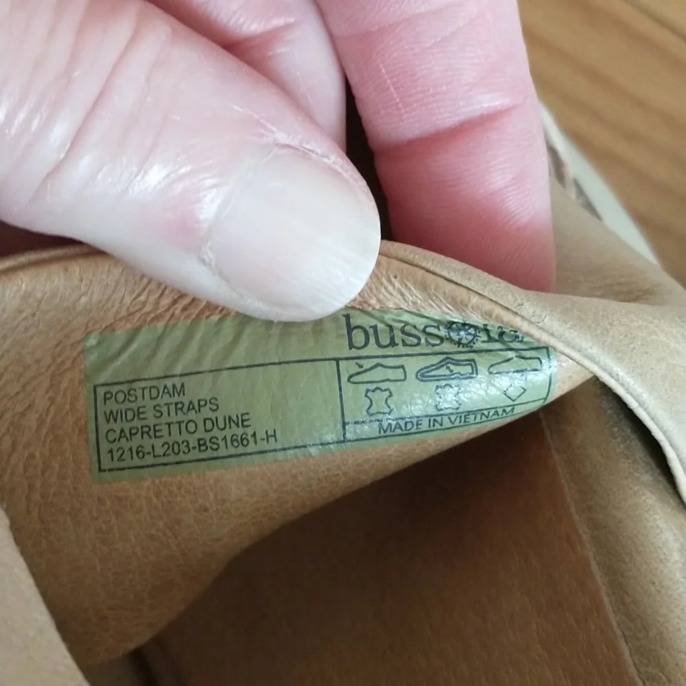 Bussola Wide Strap‎ Sandal Postdam Style, Buttery Soft Leather, Size Women's 9.5